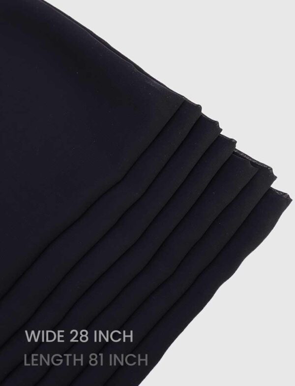 Classic Black Sheila (28x81)